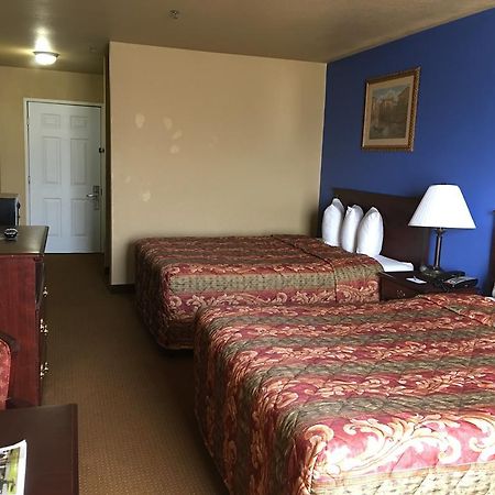 Econo Lodge Inn & Suites Greenbrier Buitenkant foto