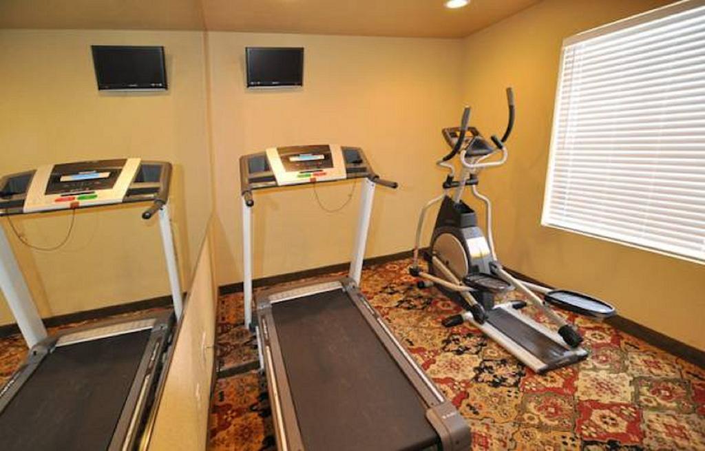 Econo Lodge Inn & Suites Greenbrier Buitenkant foto