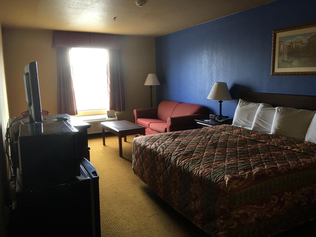 Econo Lodge Inn & Suites Greenbrier Buitenkant foto