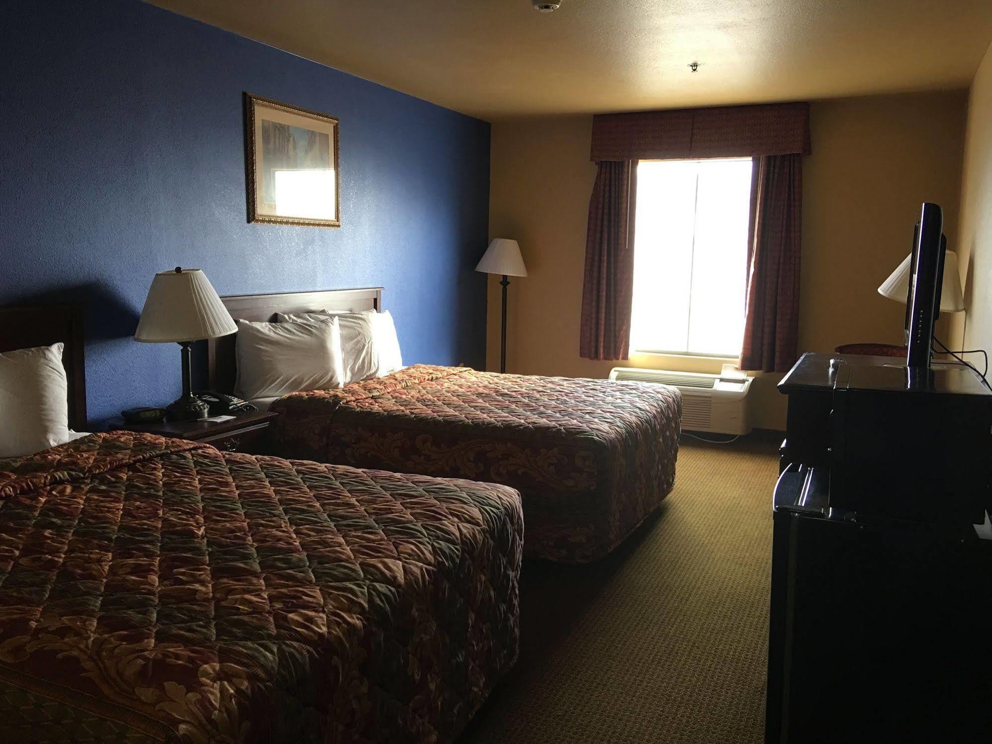 Econo Lodge Inn & Suites Greenbrier Buitenkant foto